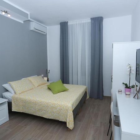 Residenza Leone Bed & Breakfast Floransa Dış mekan fotoğraf