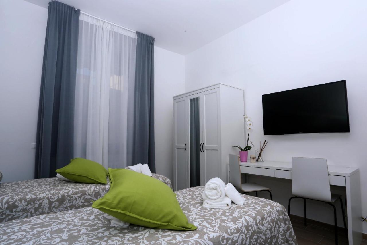 Residenza Leone Bed & Breakfast Floransa Dış mekan fotoğraf